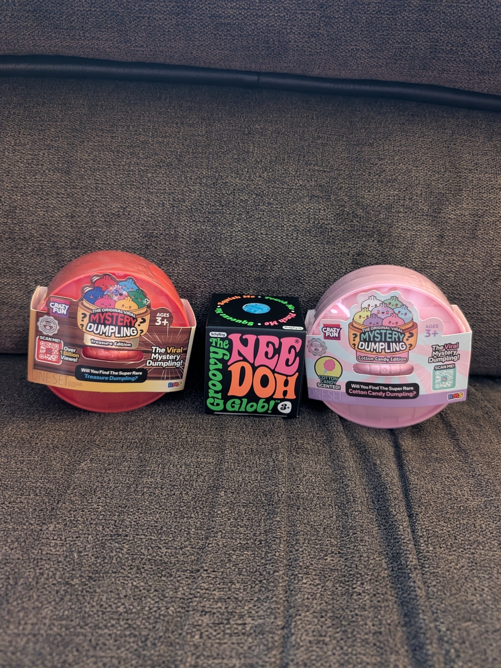 Mystery Dumplings & NeeDoh Groovy Globe